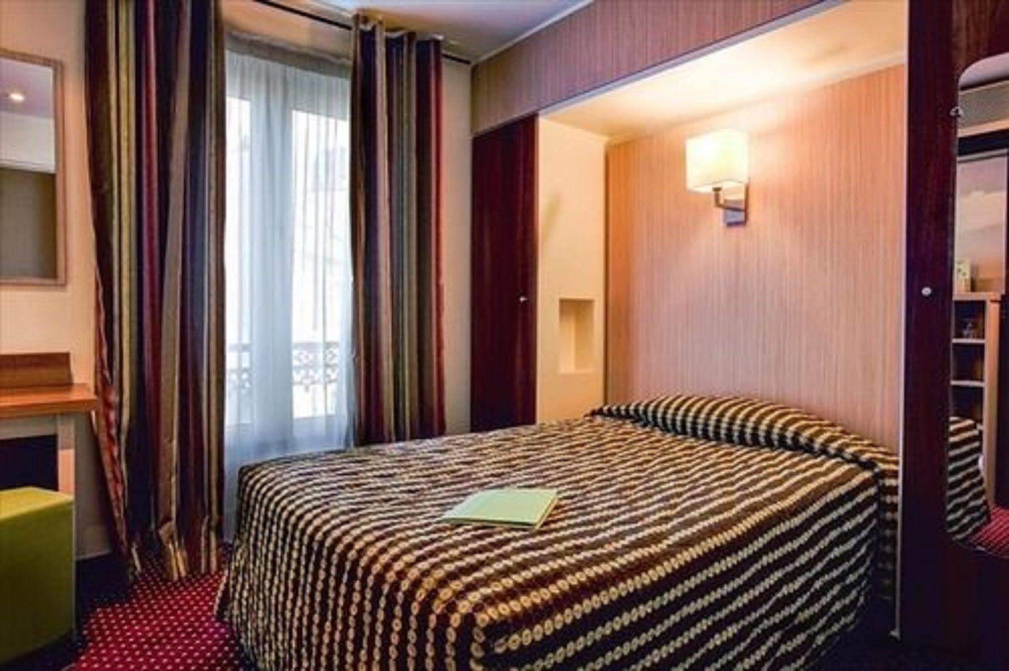 Hotel Terminus Montparnasse Paris Exteriör bild
